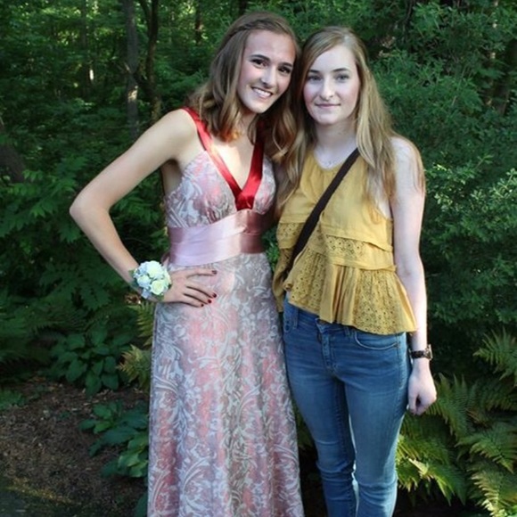 Nordstrom Sun & Shadow Yellow Embroidered Tank - Picture 8 of 8